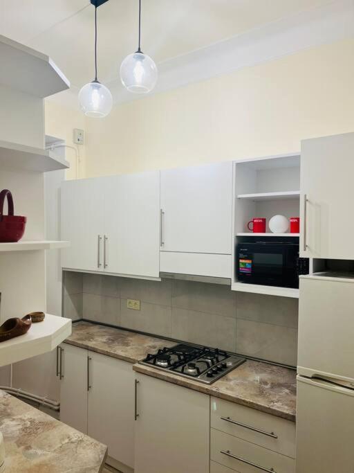 Spacious 2 Bedrooms In The Center Of เยเรวาน ภายนอก รูปภาพ