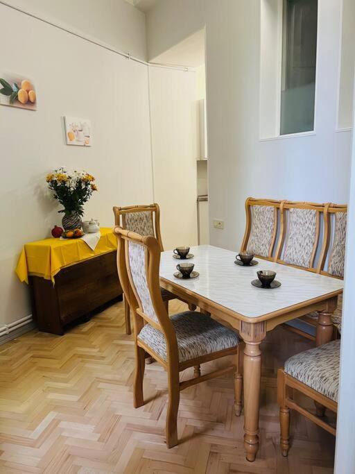 Spacious 2 Bedrooms In The Center Of เยเรวาน ภายนอก รูปภาพ