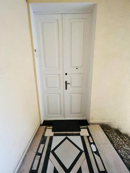 Spacious 2 Bedrooms In The Center Of เยเรวาน ภายนอก รูปภาพ