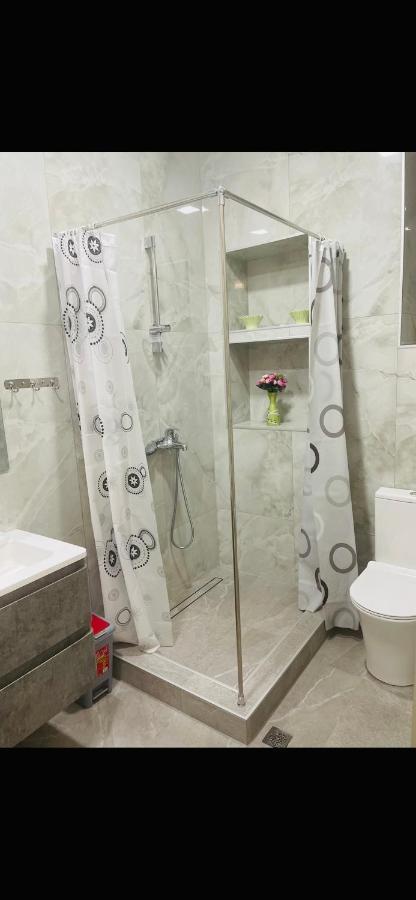 Spacious 2 Bedrooms In The Center Of เยเรวาน ภายนอก รูปภาพ