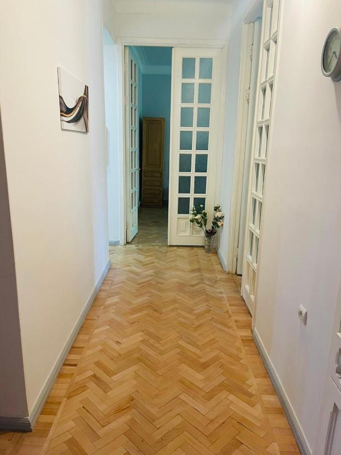 Spacious 2 Bedrooms In The Center Of เยเรวาน ภายนอก รูปภาพ