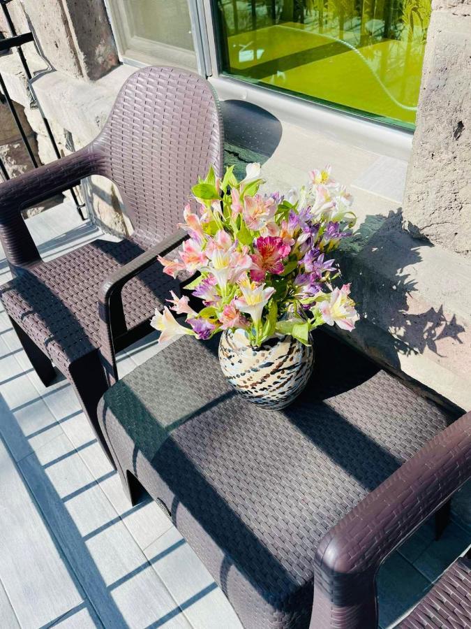 Spacious 2 Bedrooms In The Center Of เยเรวาน ภายนอก รูปภาพ